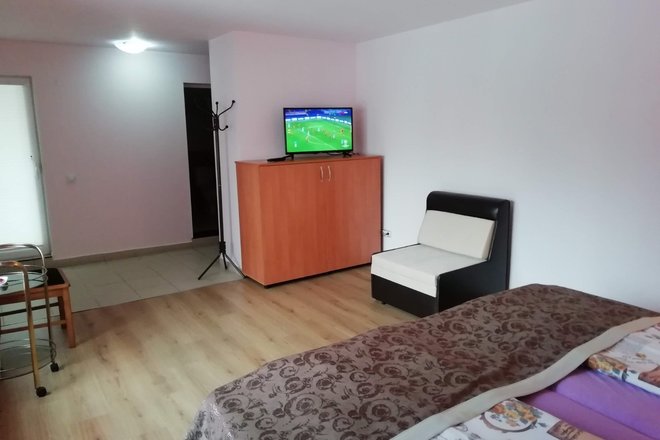 Studio with bathroom and balcony 