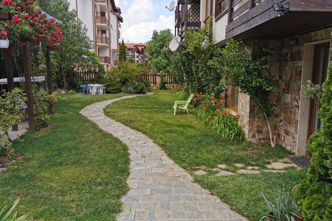 Valentina Heights , Funky 1 bedroom R17
