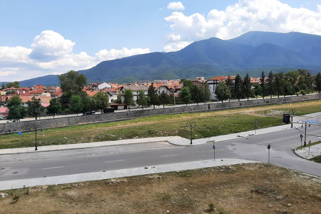 One Bedroom Apartment close to Town Center