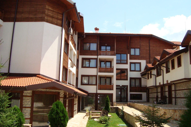 One Bedroom Apartment close to Town Center
