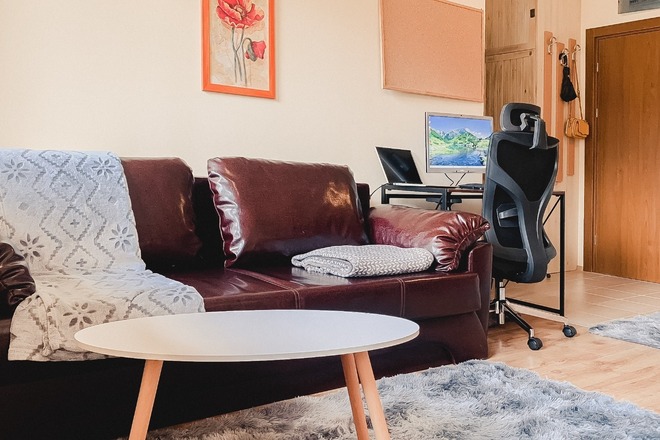 Breathtaking View 1BR Workplace apt, two ISP, Free Bike rent