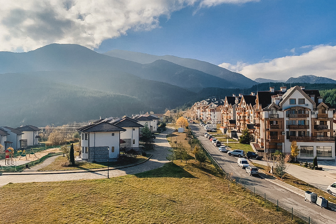 Breathtaking View 1BR Workplace apt, two ISP, Free Bike rent