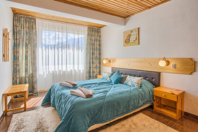 Private Ensuite Room in a Coliving House w/ Balcony 