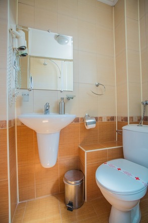 Private Ensuite Room in a Coliving House w/ Balcony 