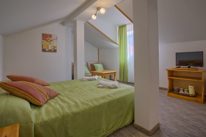 Private Ensuite Room in a Coliving House
