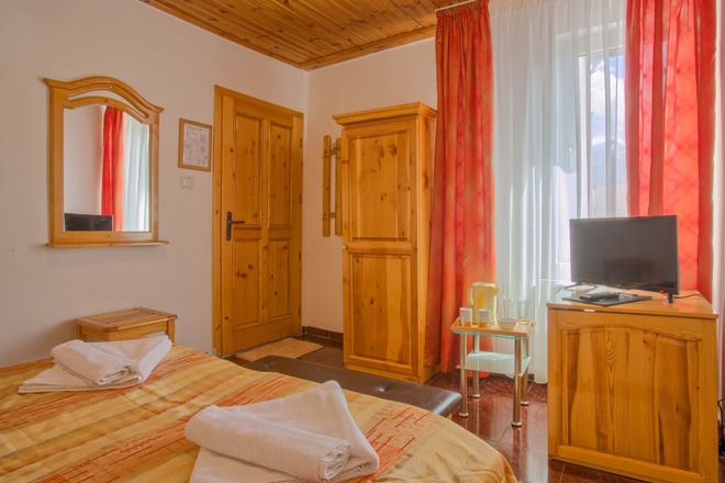 Private Ensuite Room in a Coliving House
