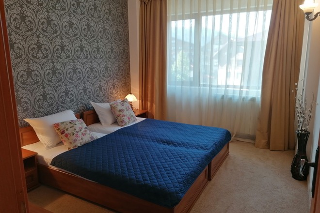 2 BEDROOM APARTMENT 2 min from the gondola 