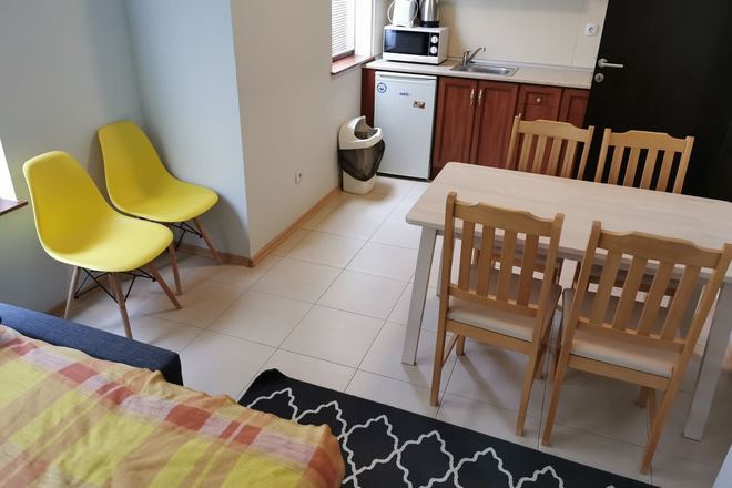 Valentina Heights , Funky 1 bedroom R17