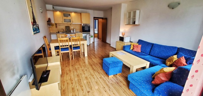 Fantastic 2 bed Apt with great views & facilities - Futura 10