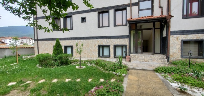 Fantastic 2 bed Apt with great views & facilities - Futura 10