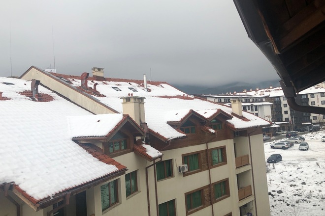 One bedroom apartment 50m to the Gondola!