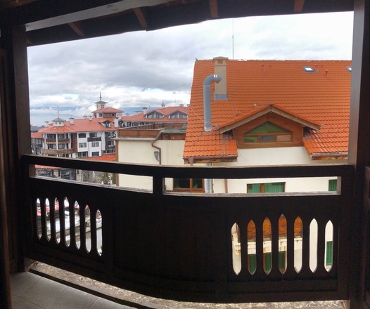 One bedroom apartment 50m to the Gondola!