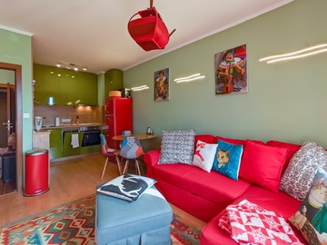 Monthly Apartment Rentals: Cedar Lodge IV One Bedroom Apartment (D2)