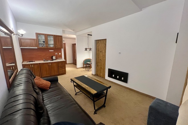One bedroom apartment 50m to the Gondola!