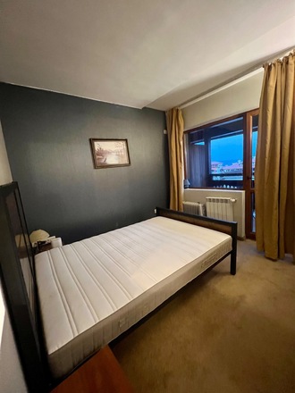 One bedroom apartment 50m to the Gondola!