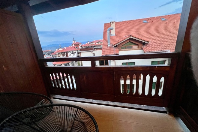 One bedroom apartment 50m to the Gondola!