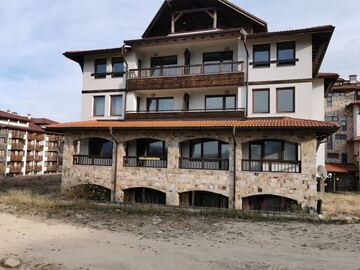 Monthly Apartment Rentals: Studio, washing machine, ski area