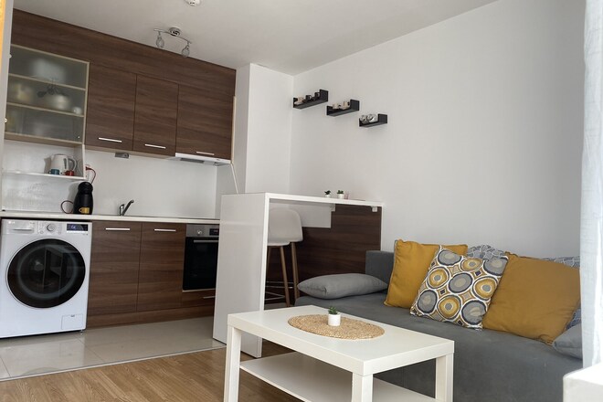 1BR on Close to Gondola super fast ISP+ Workspace