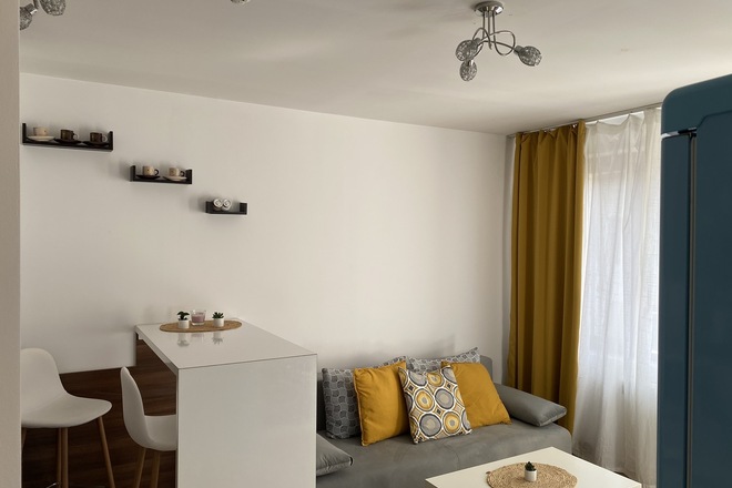 1BR on Close to Gondola super fast ISP+ Workspace