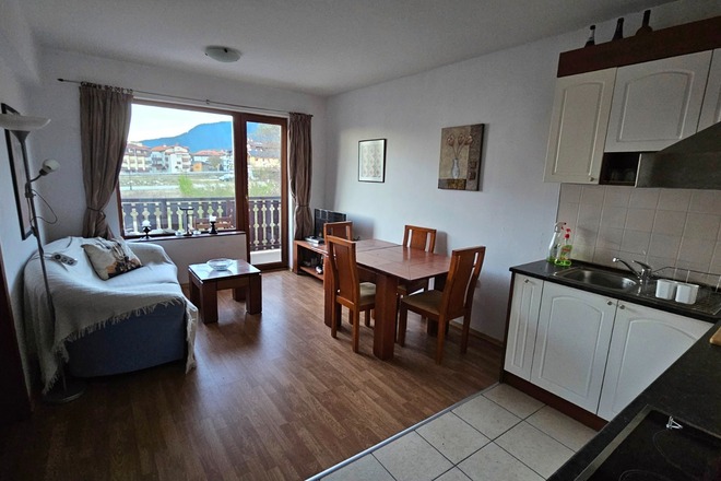 TopLodge C15 - 2 bedroom apt - SE facing - Mountain views
