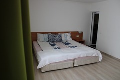 Monthly Apartment Rentals: Studio with balcony 