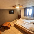 Monthly Apartment Rentals: Quiet room with balcony 