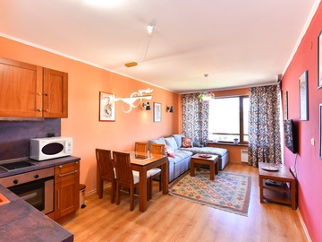 Monthly Apartment Rentals: Cedar Lodge III - One BDRM Flat B18 Open / Bookable